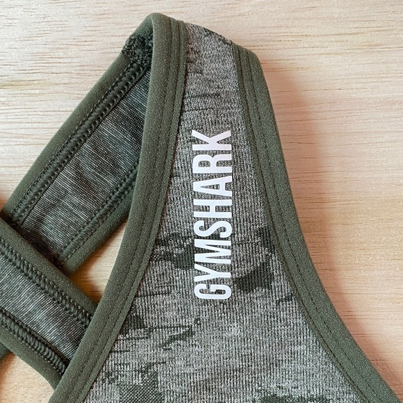Gymshark Camo Sports Bra - Picture 2 of 12